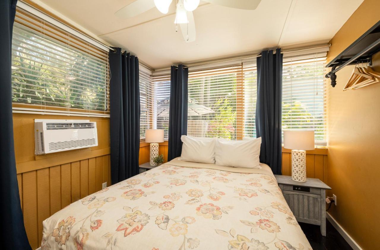 Two Bedroom Pool-Side Queen Villa