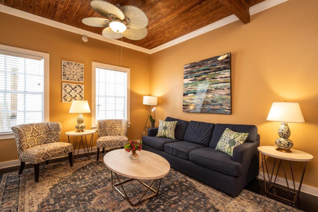 One Bedroom Queen Villa Private Porch