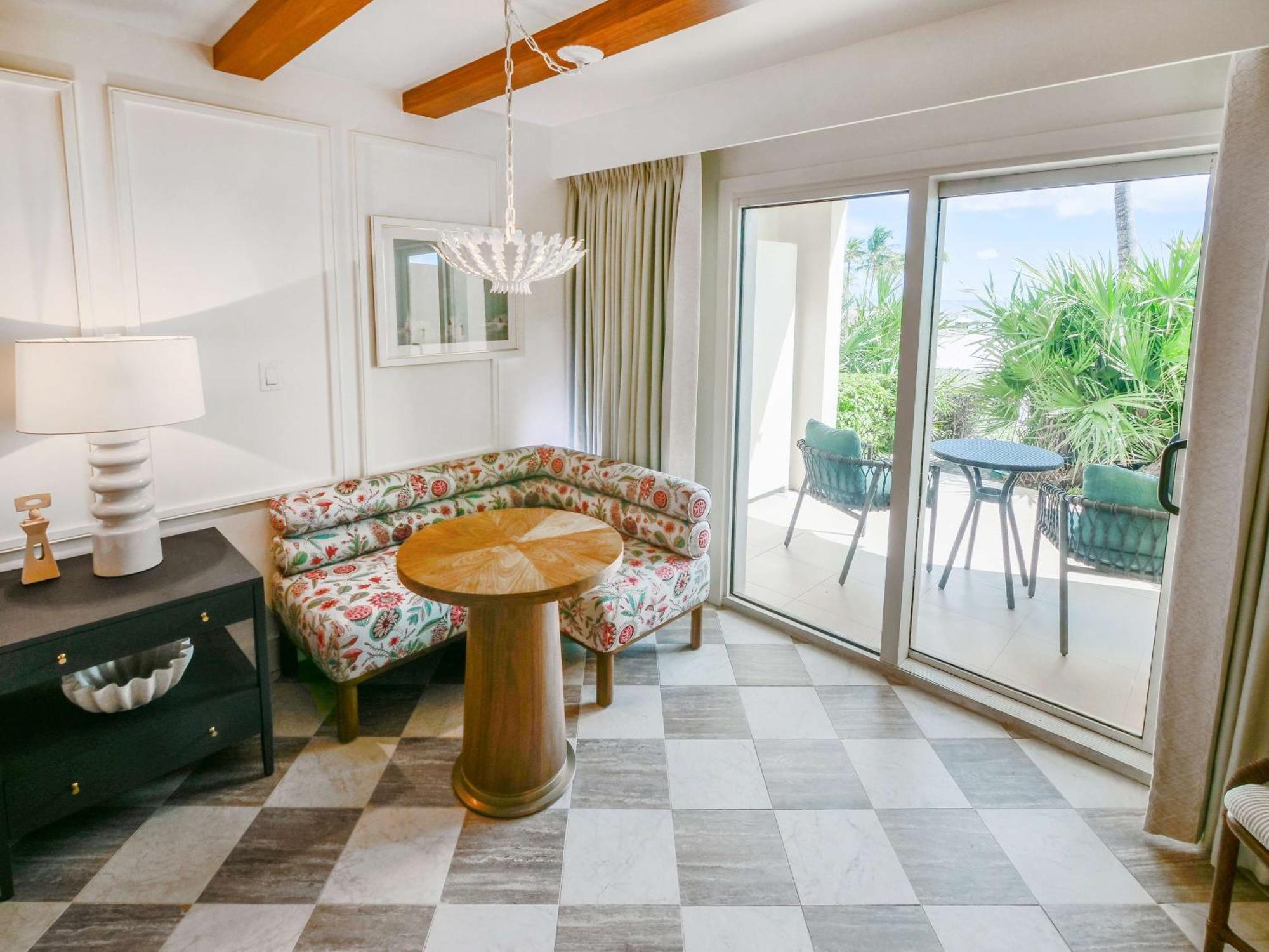 King Room Beachfront Walkout