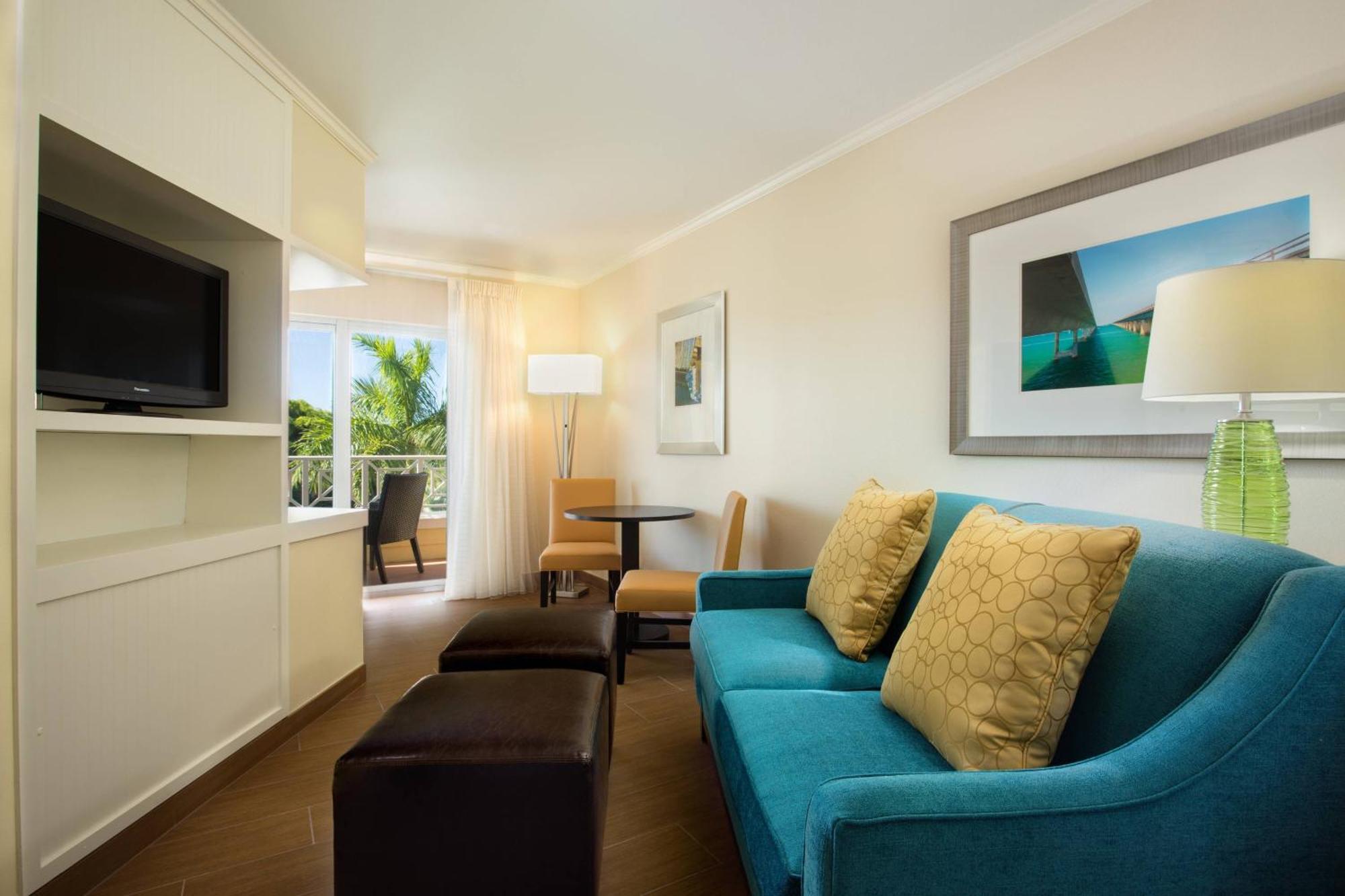 One-Bedroom Suite,677100078:JPEG