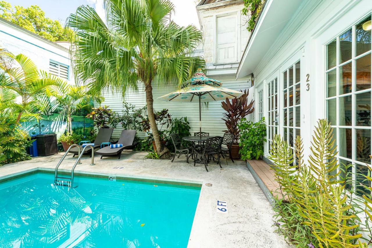 Two Bedroom Pool-Side King Villa