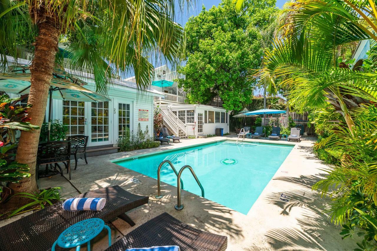 Two Bedroom Pool-Side King Villa