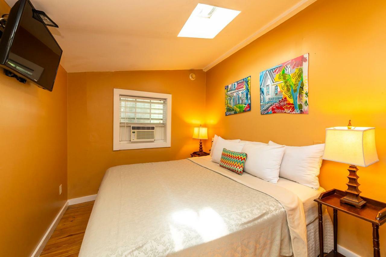 Two Bedroom Pool-Side King Villa