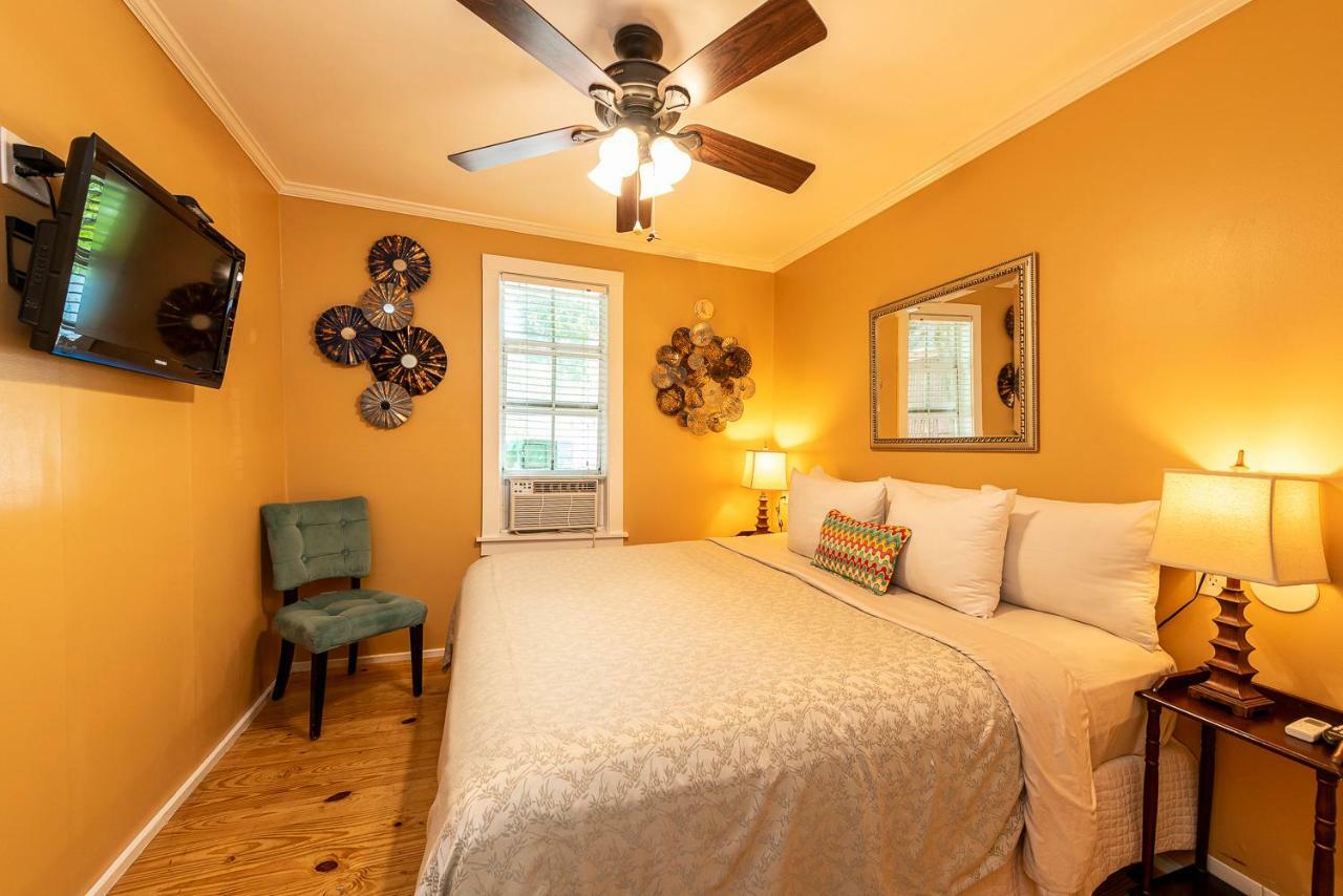 Two Bedroom Pool-Side King Villa