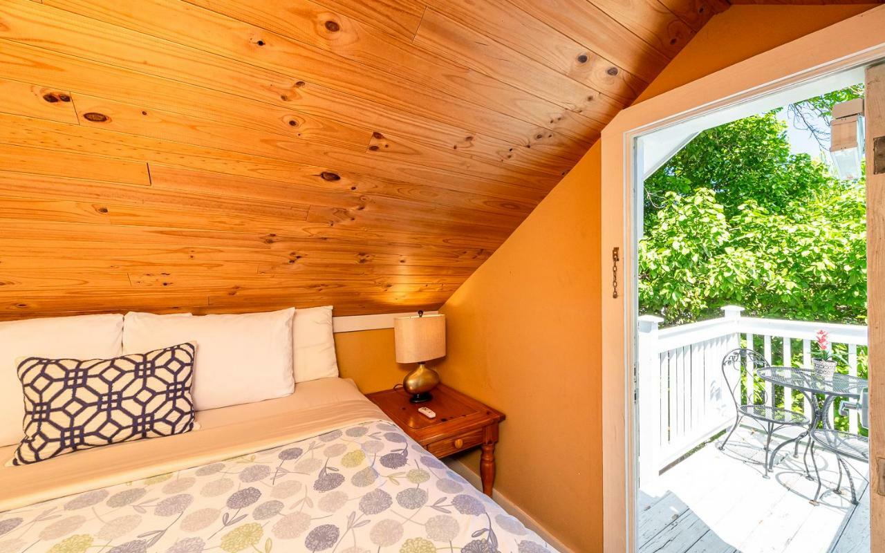 Deluxe Three Bedroom Villa Private Deck