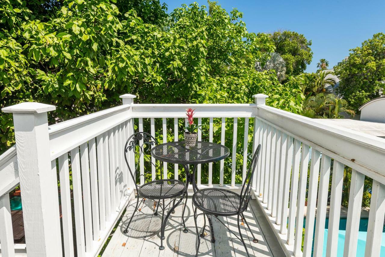 Deluxe Three Bedroom Villa Private Deck