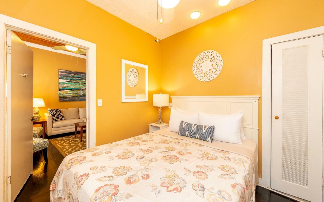 One Bedroom Queen Villa Private Porch