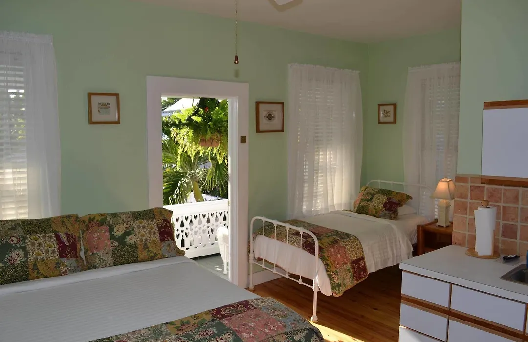 Speakeasy Inn (Adults Only)-1