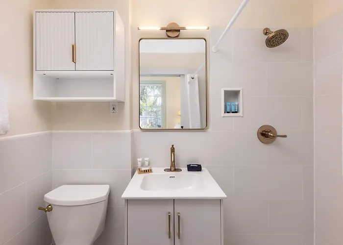 Kona Kai Oasis Bed & Breakfast Key West